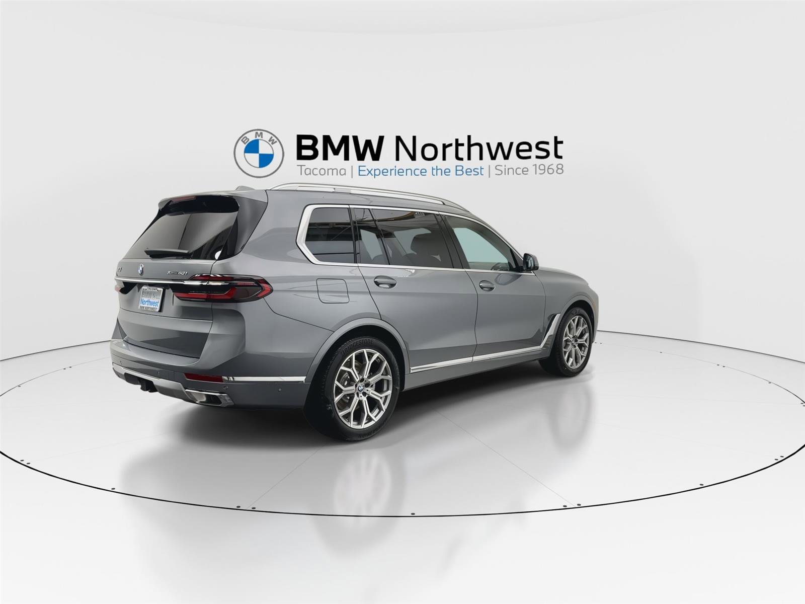 New 2026 BMW X7 xDrive40i w/ Premium Package image 3