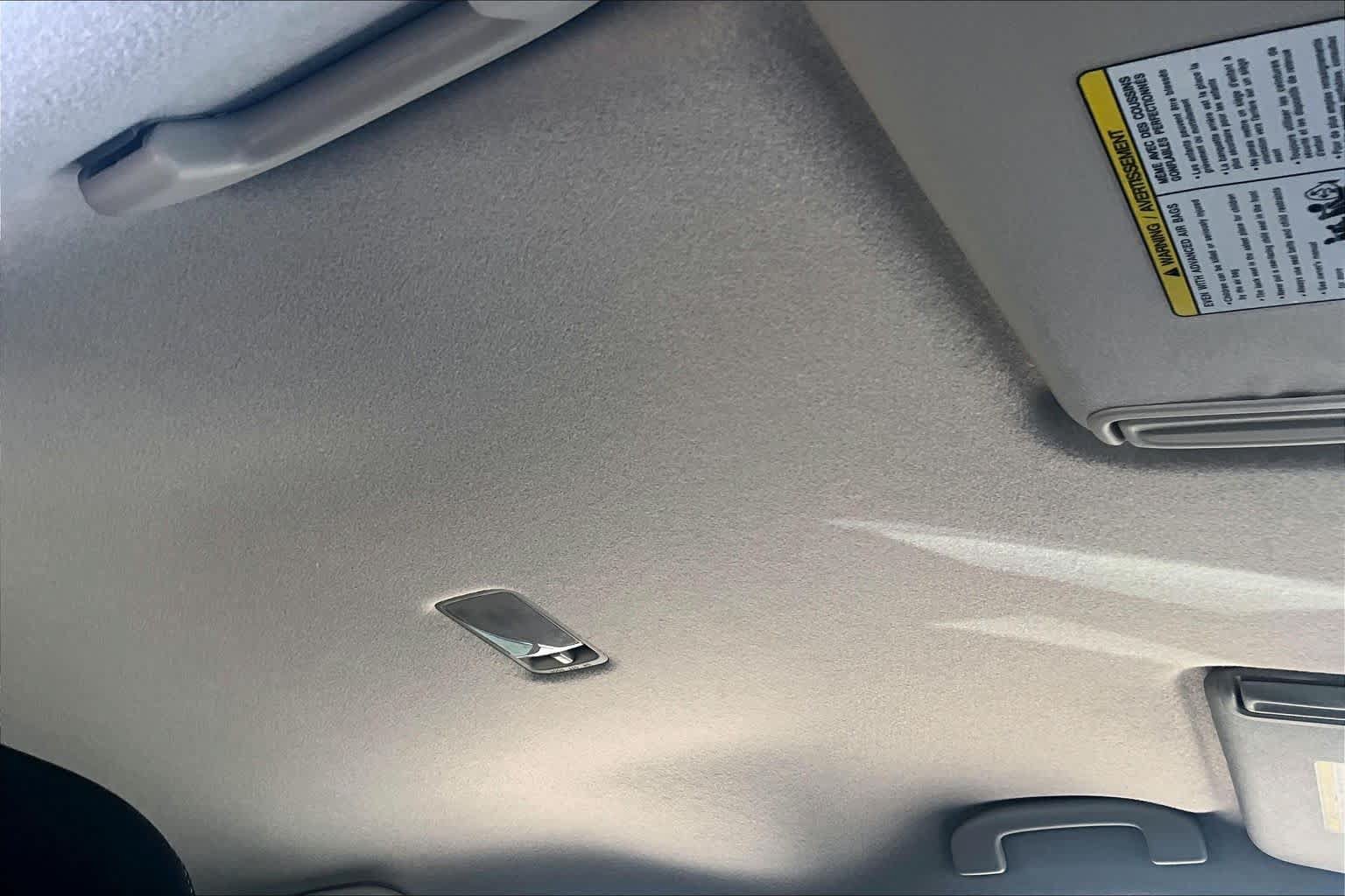 Used 2022 Nissan Kicks S FWD image 14
