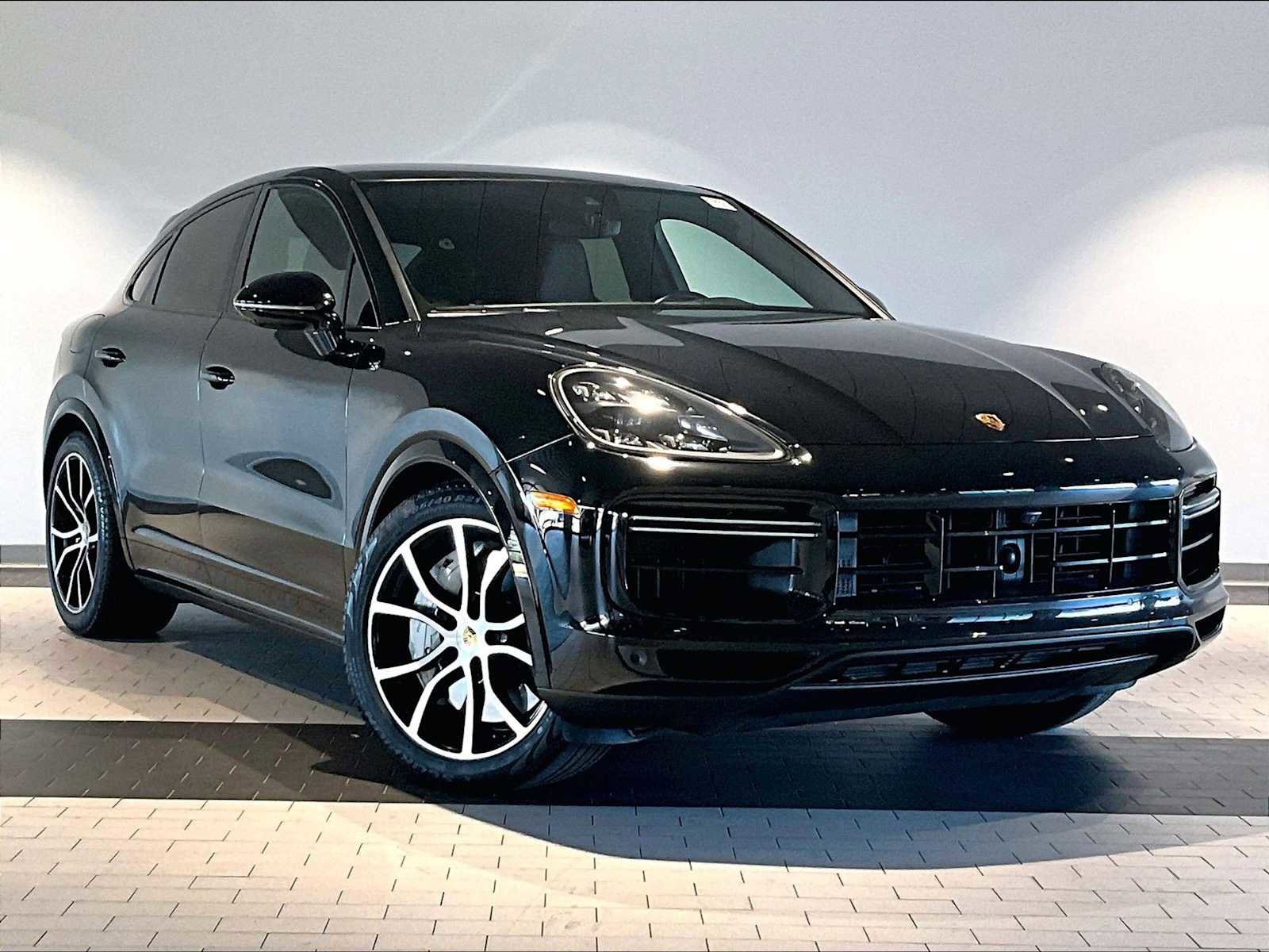 Used 2022 Porsche Cayenne Turbo w/ Premium Package Plus (PI3) image 12