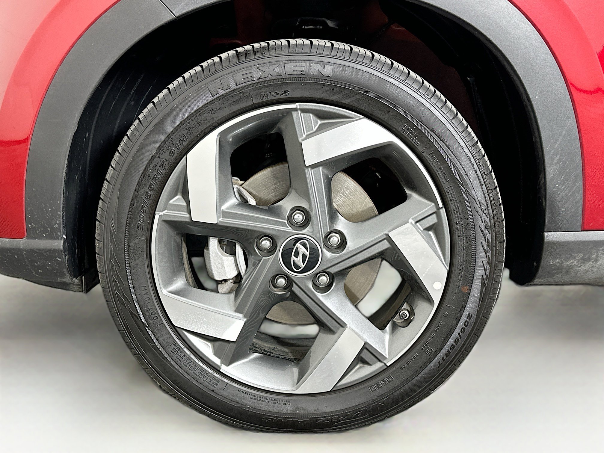 Used 2025 Hyundai Venue SEL image 11