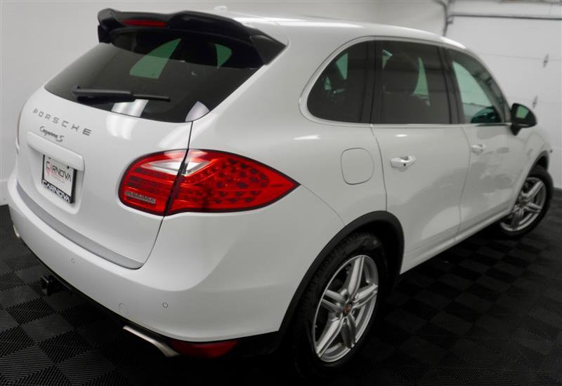 Used 2013 Porsche Cayenne S AWD/4WD image 7