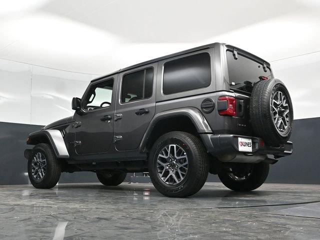 Used 2025 Jeep Wrangler Unlimited Sahara AWD/4WD image 50
