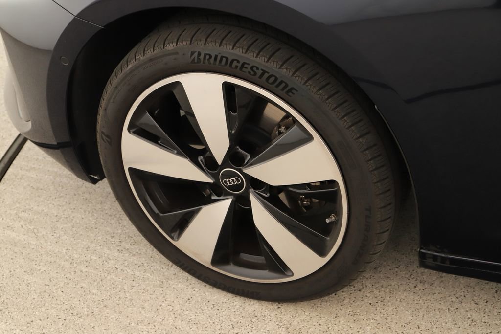 Used 2025 Audi A5 2.0T Prestige w/ 19" Wheel Package AWD/4WD image 40