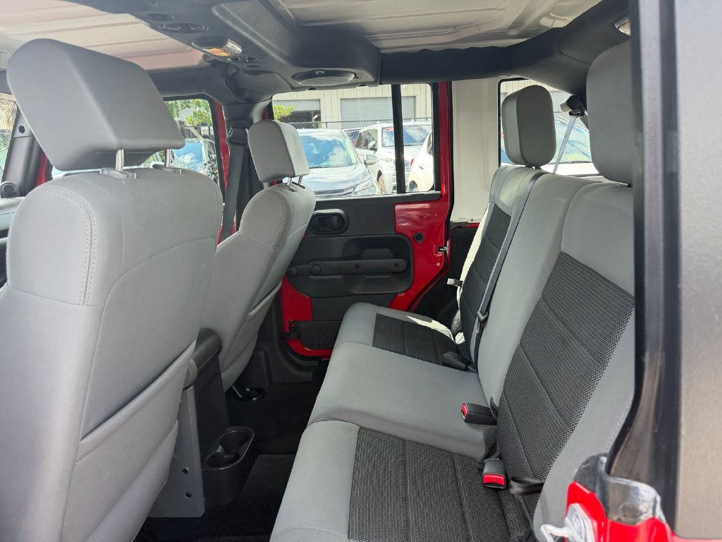 Used 2010 Jeep Wrangler Unlimited Sport AWD/4WD image 14