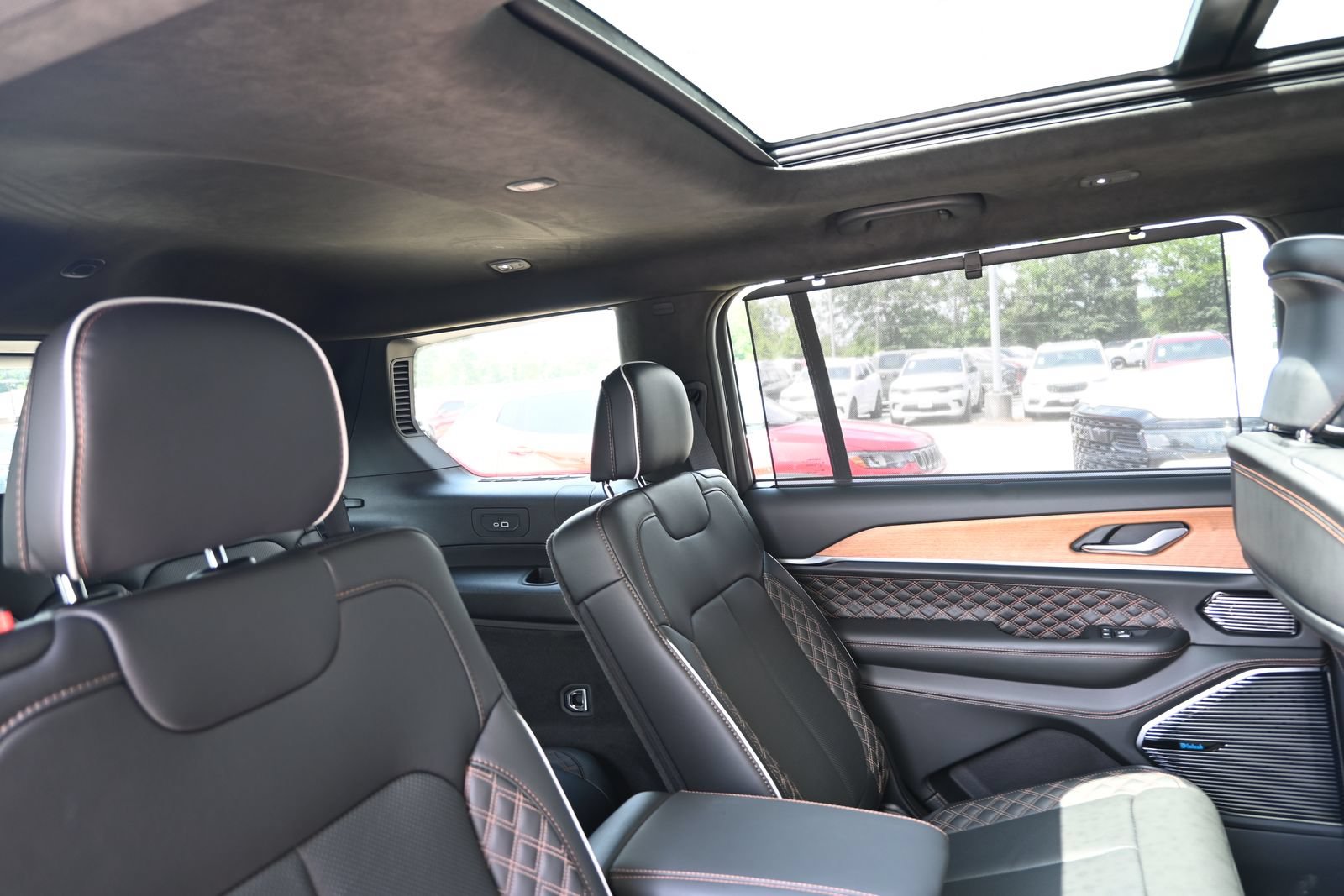 New 2026 Jeep Grand Cherokee L Summit AWD/4WD image 45