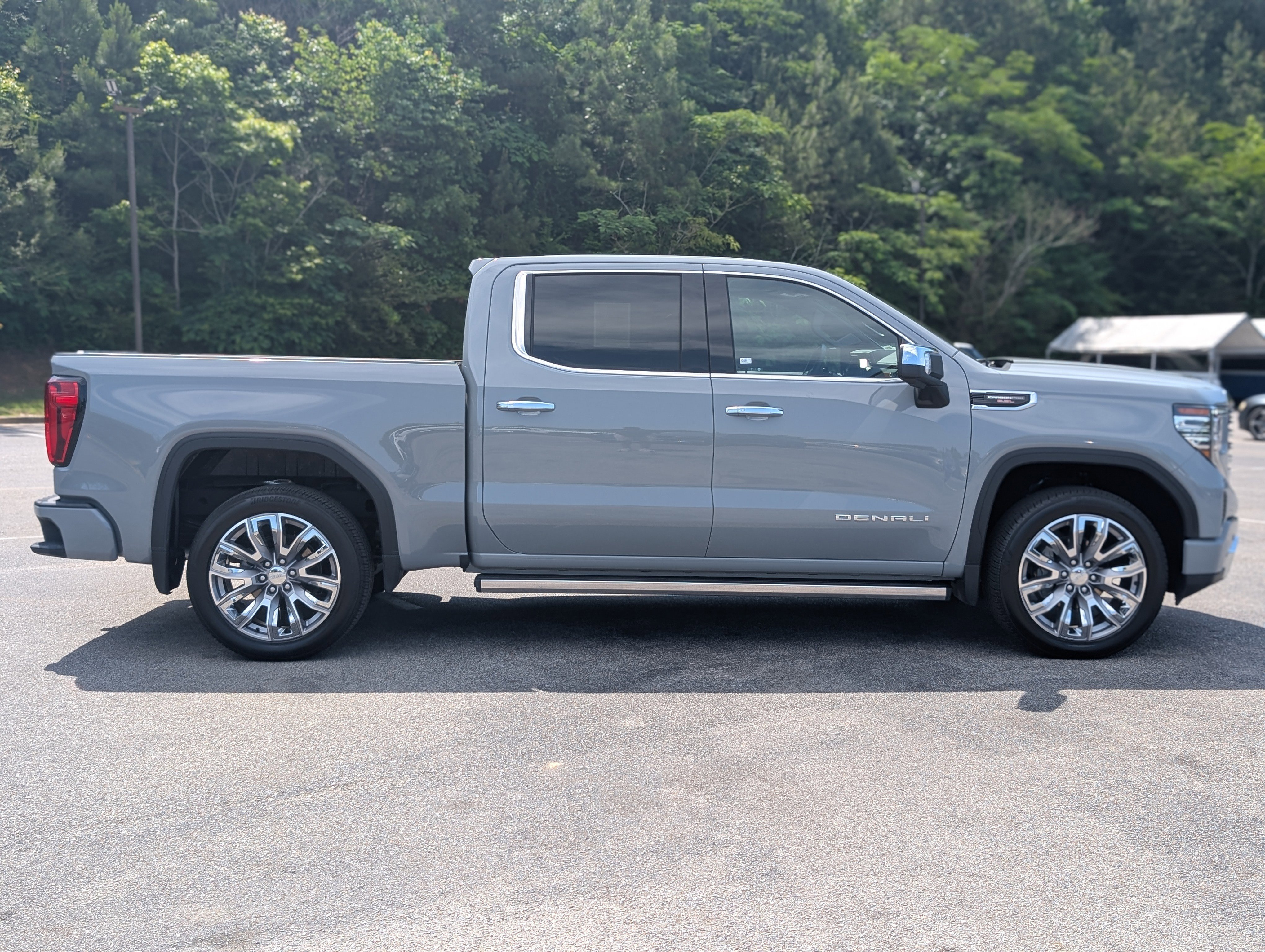 Used 2025 GMC Sierra 1500 Denali AWD/4WD image 10