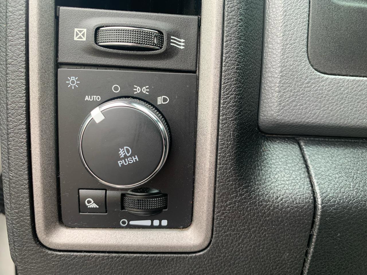 Used 2018 RAM 1500 Express w/ Express Value Package AWD/4WD image 20