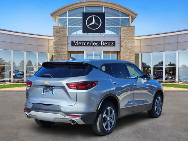 Used 2025 Chevrolet Blazer LT image 4