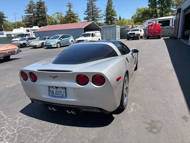 Used 2005 Chevrolet Corvette Coupe w/ Preferred Equipment Group RWD image 9