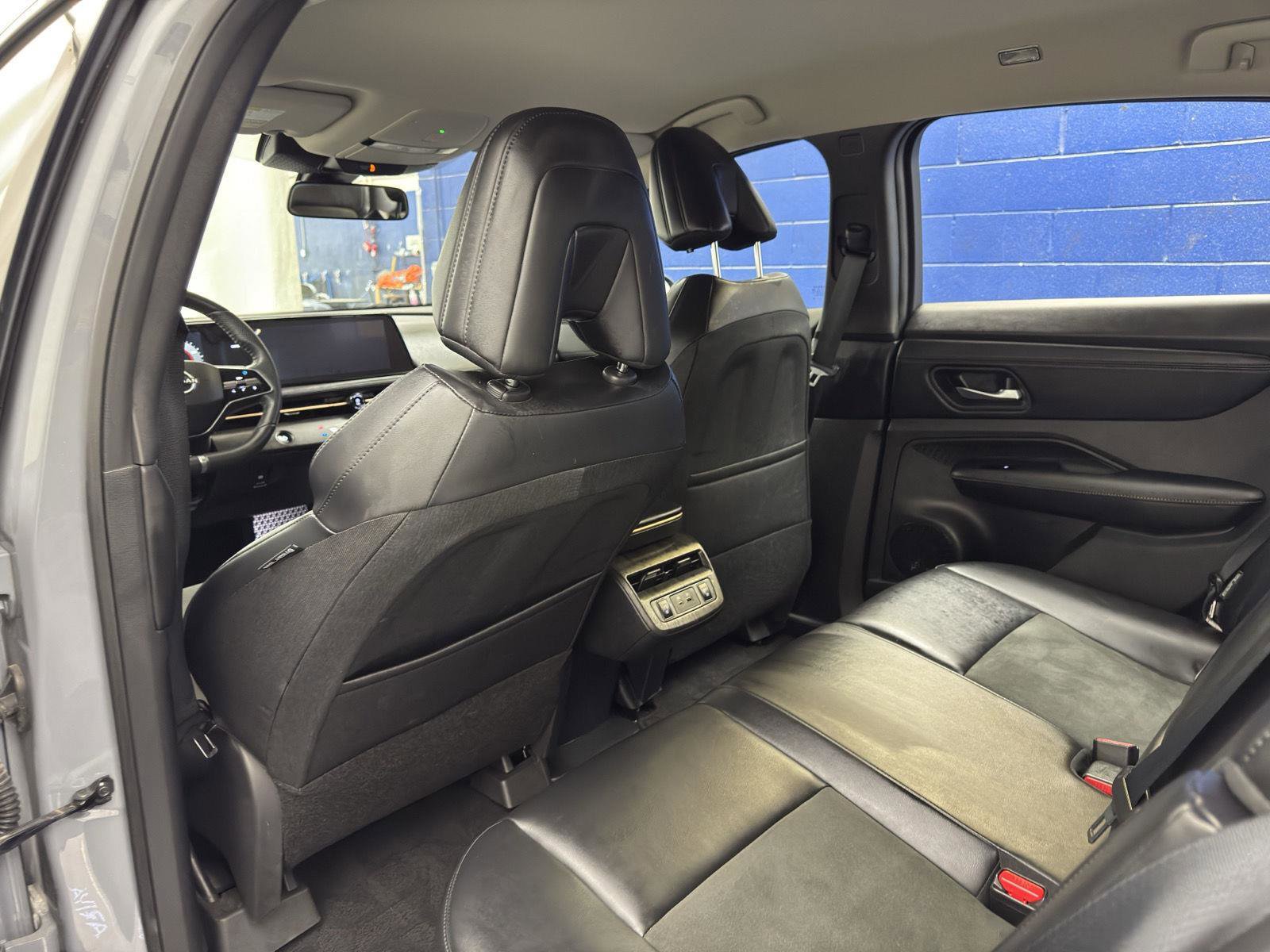 Used 2024 Nissan Ariya AWD image 24