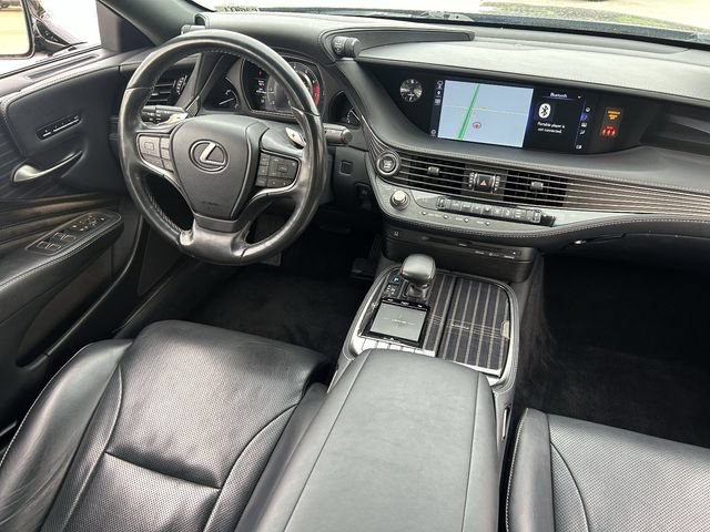 Used 2018 Lexus LS 500 w/ Accessory Package (Z2) RWD image 16