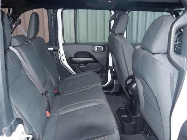 Used 2024 Jeep Wrangler Unlimited Sahara AWD/4WD image 23