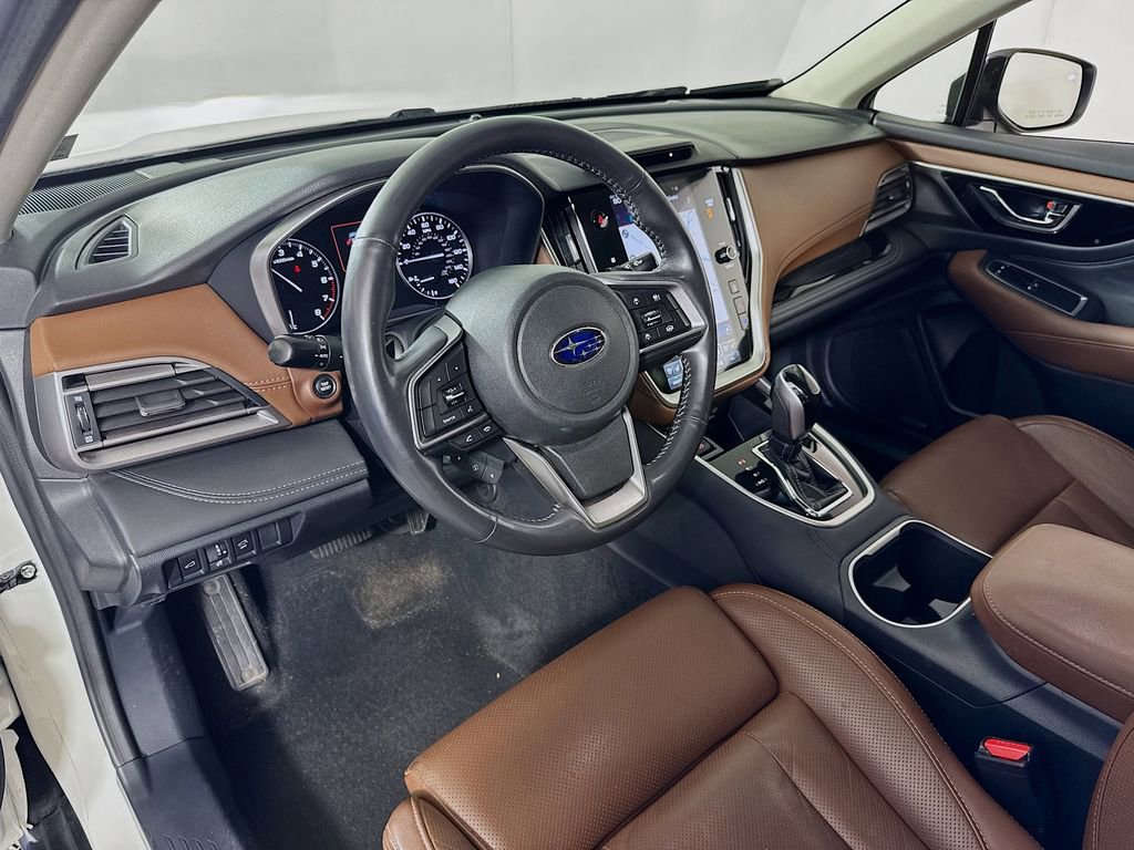 Used 2020 Subaru Outback Touring w/ Popular Package #2 image 9