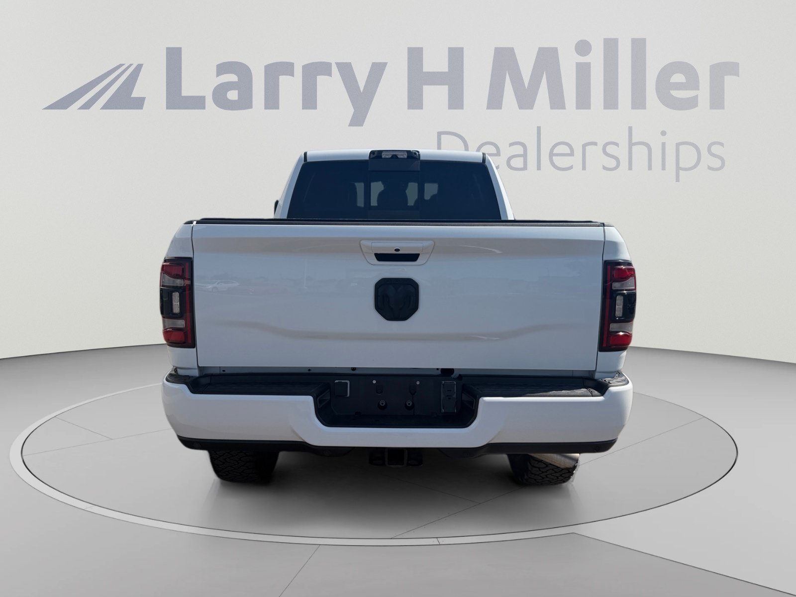 Used 2024 RAM 2500 Laramie w/ Night Edition AWD/4WD image 4