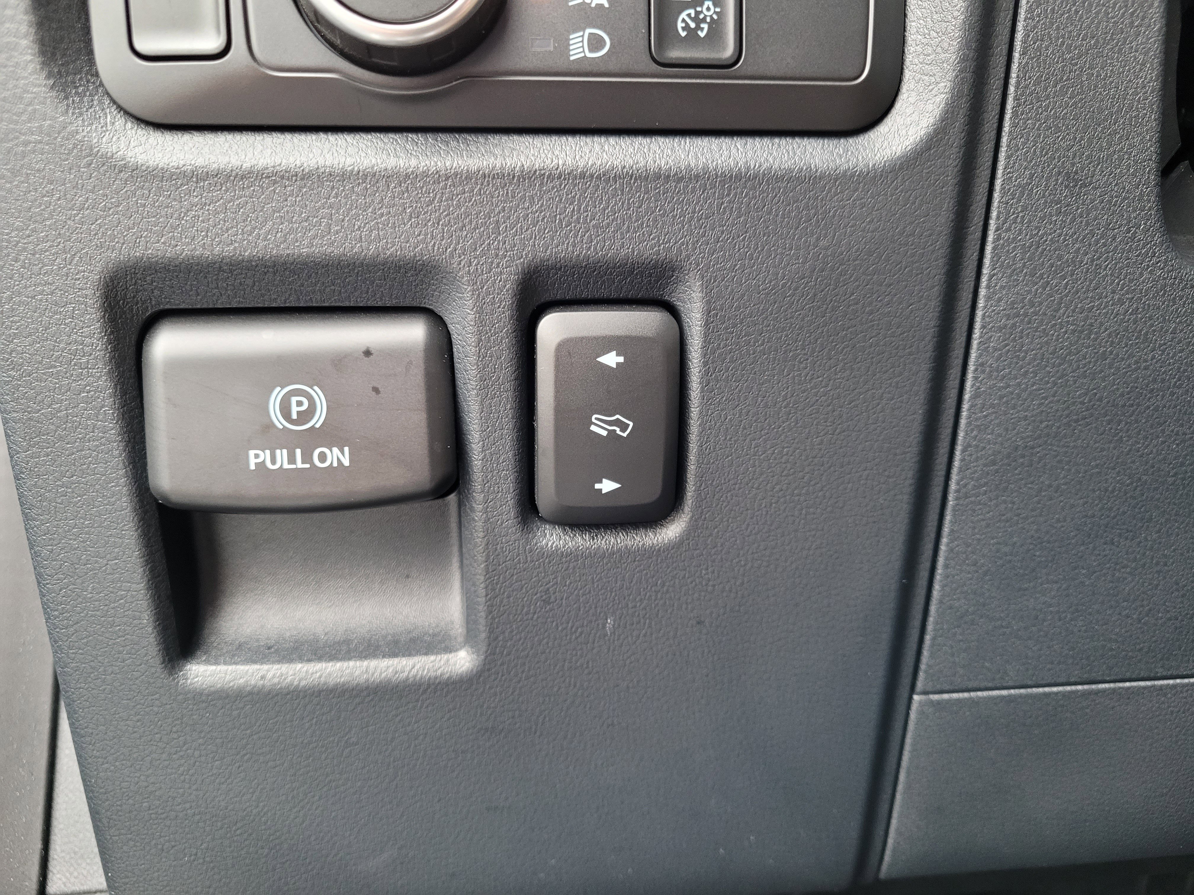 Used 2021 Ford F150 Lariat w/ Trailer Tow Package image 31