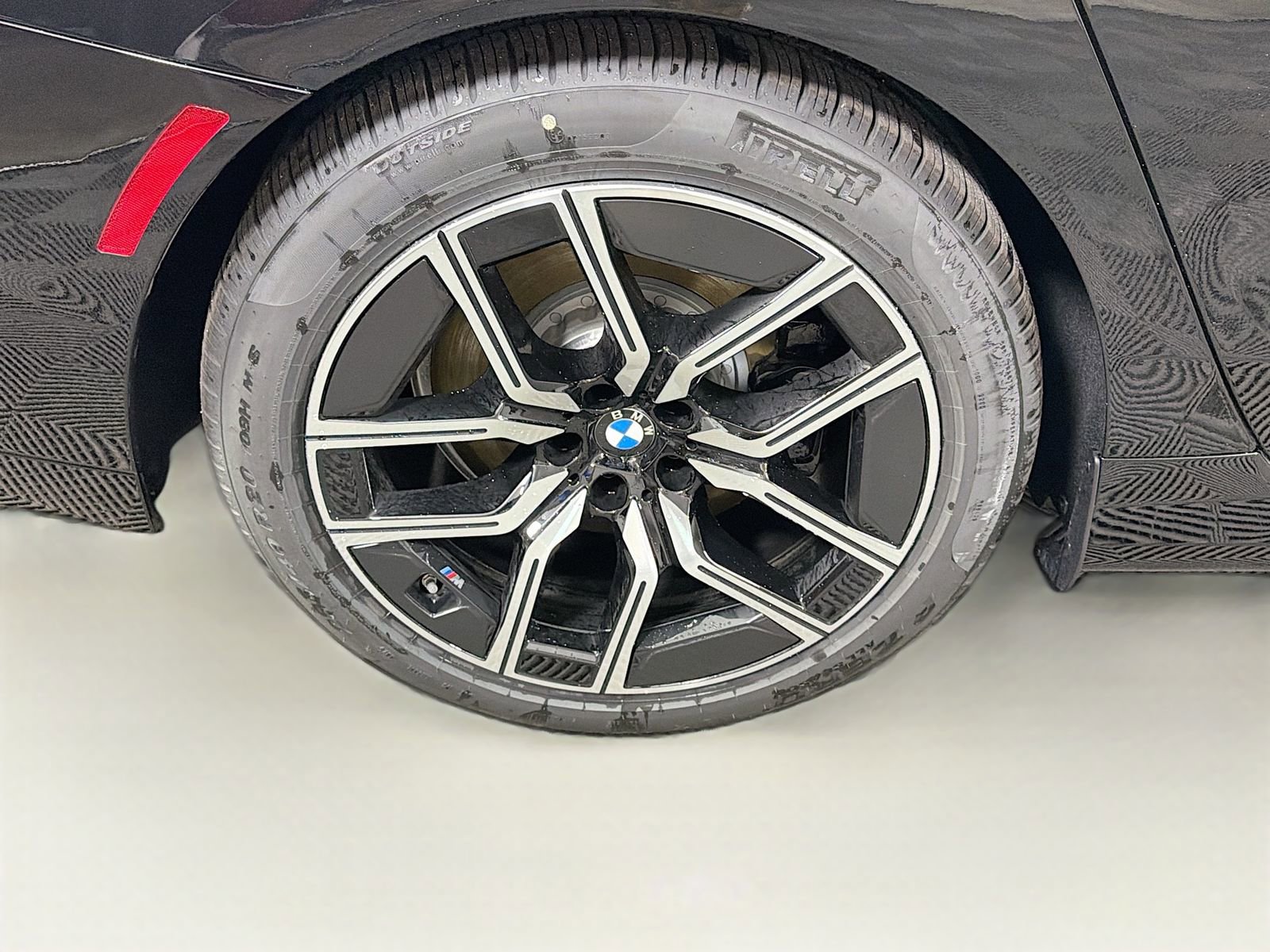 New 2026 BMW 750e xDrive image 36