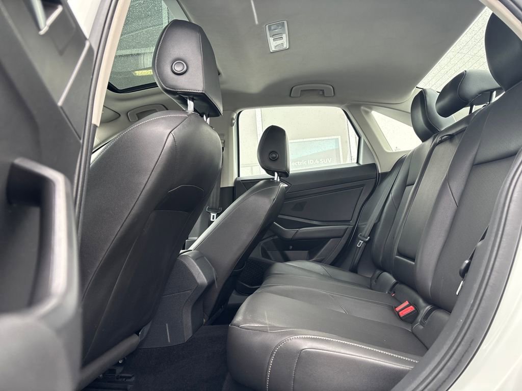 Used 2020 Volkswagen Jetta SE image 14