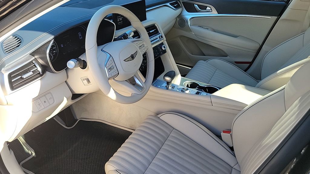 Used 2026 Genesis G70 2.5T Prestige image 15