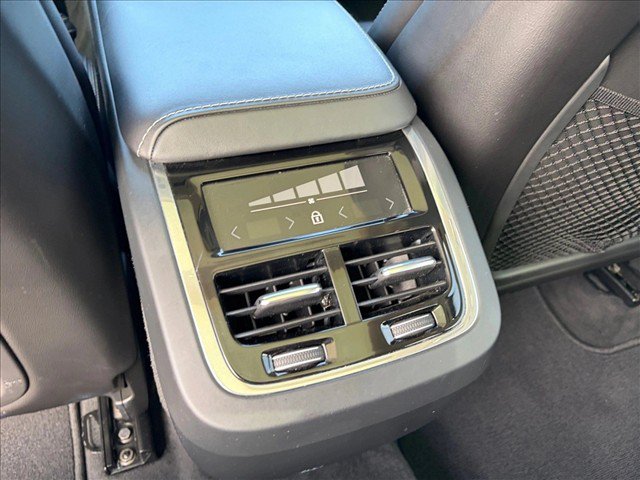 Used 2019 Volvo XC60 T5 Inscription FWD image 18