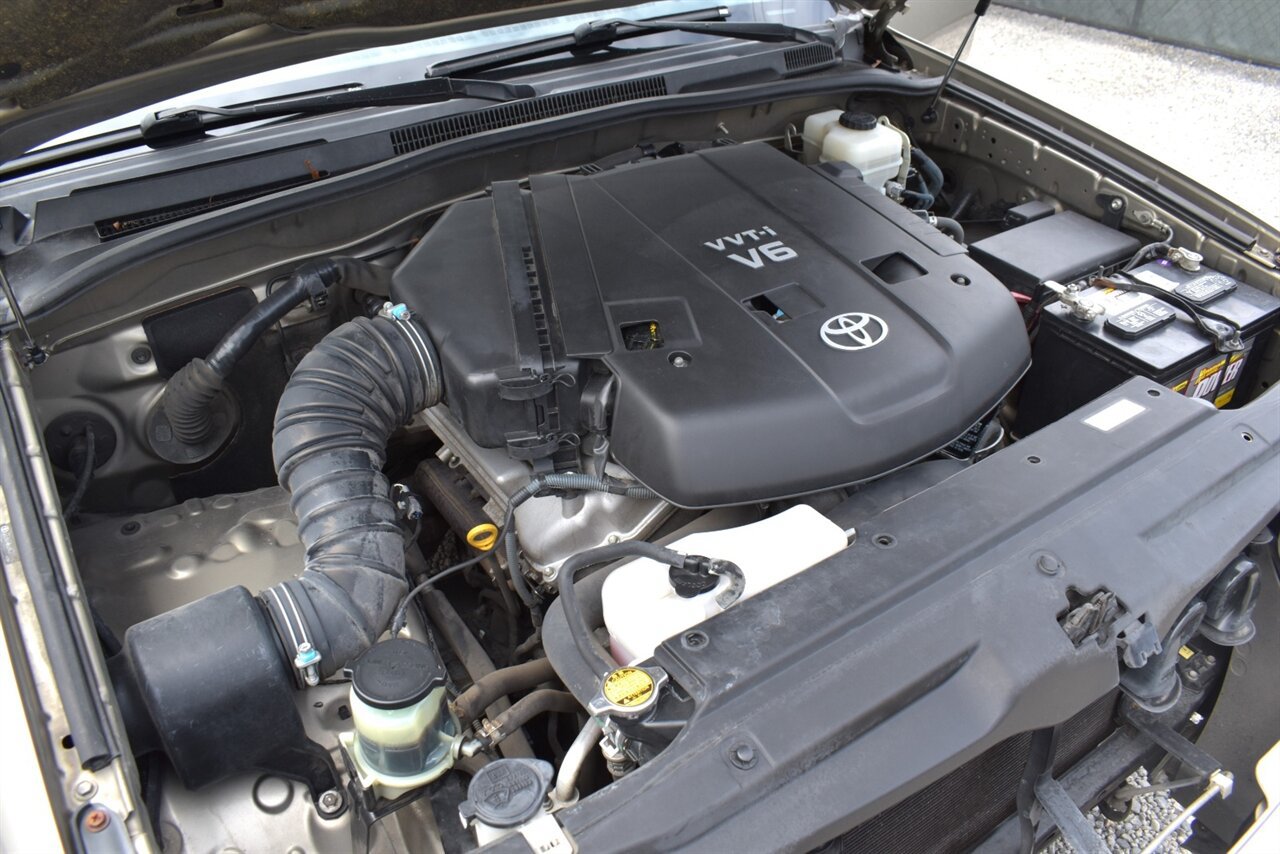 Used 2008 Toyota 4Runner SR5 AWD/4WD image 28