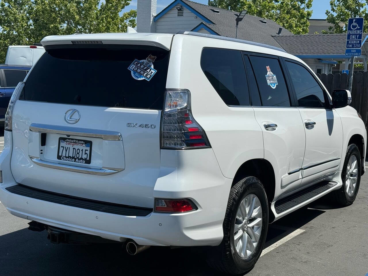 Used 2017 Lexus GX 460 image 6