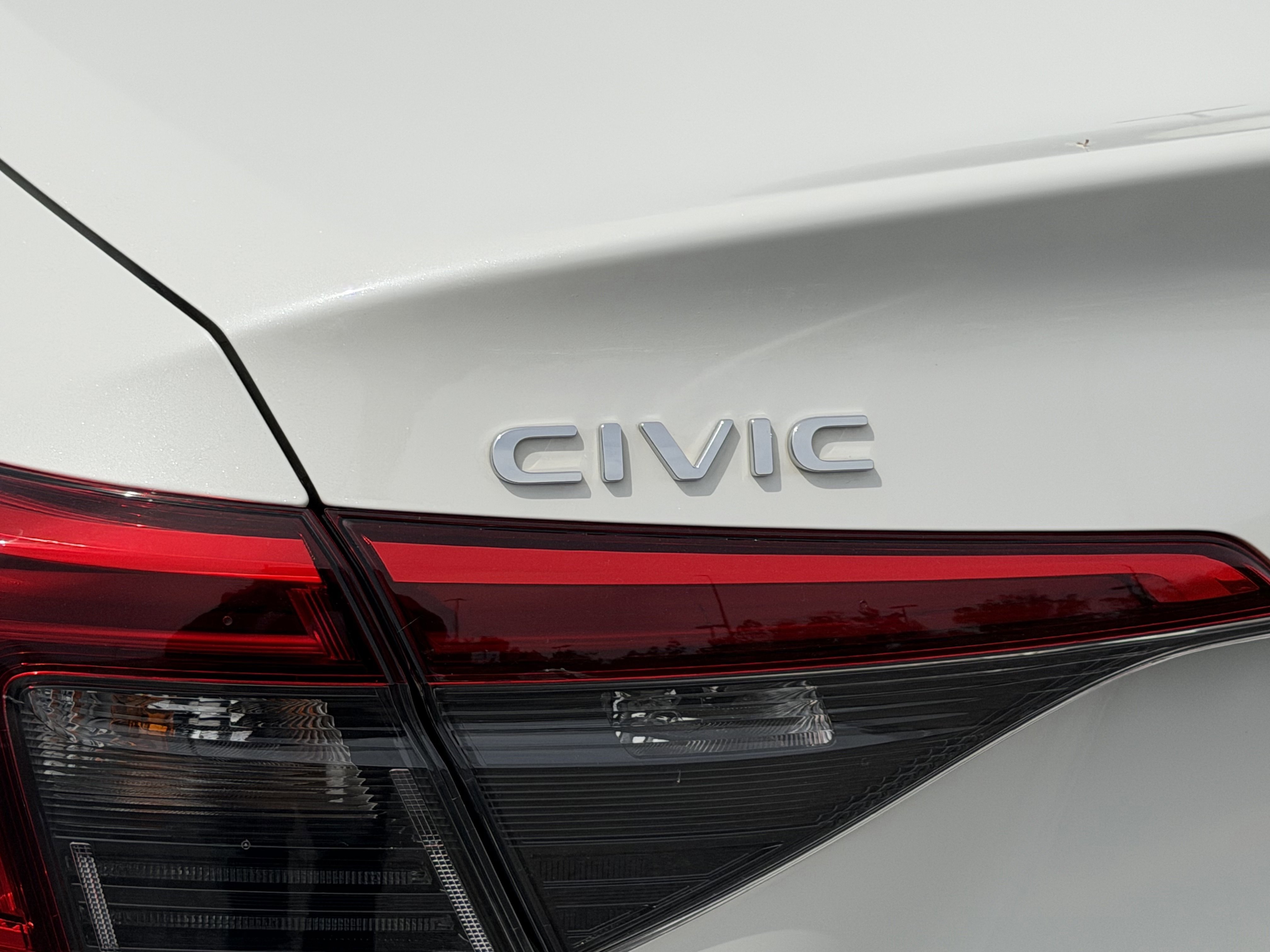 Used 2024 Honda Civic Touring image 9