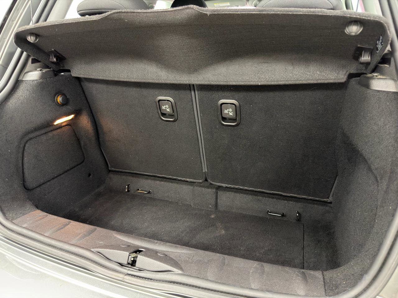 Used 2010 MINI Cooper S image 35