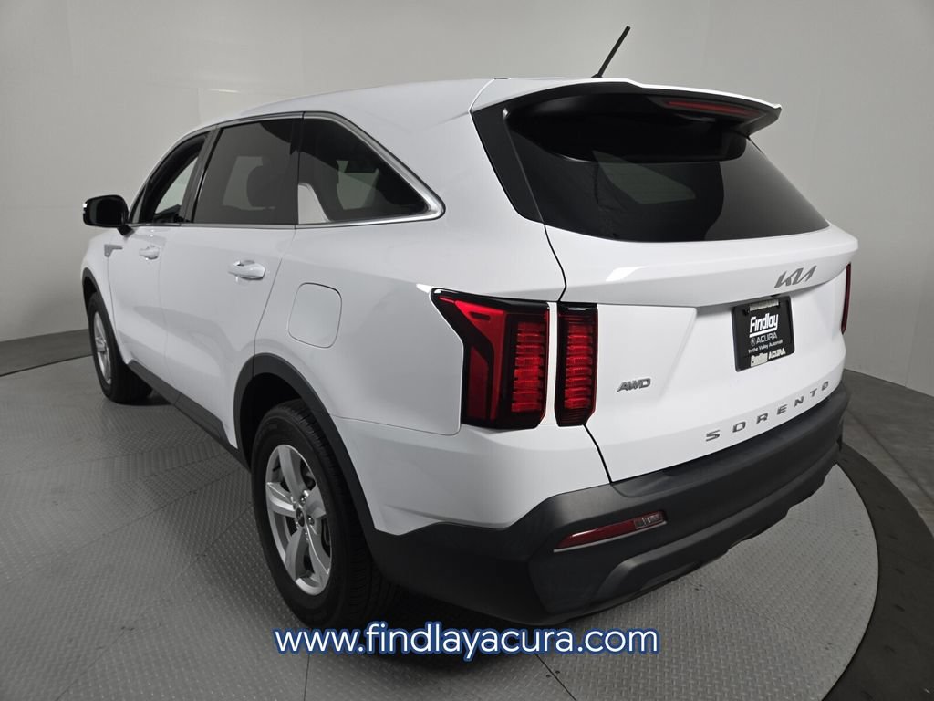 Used 2022 Kia Sorento LX AWD/4WD image 4
