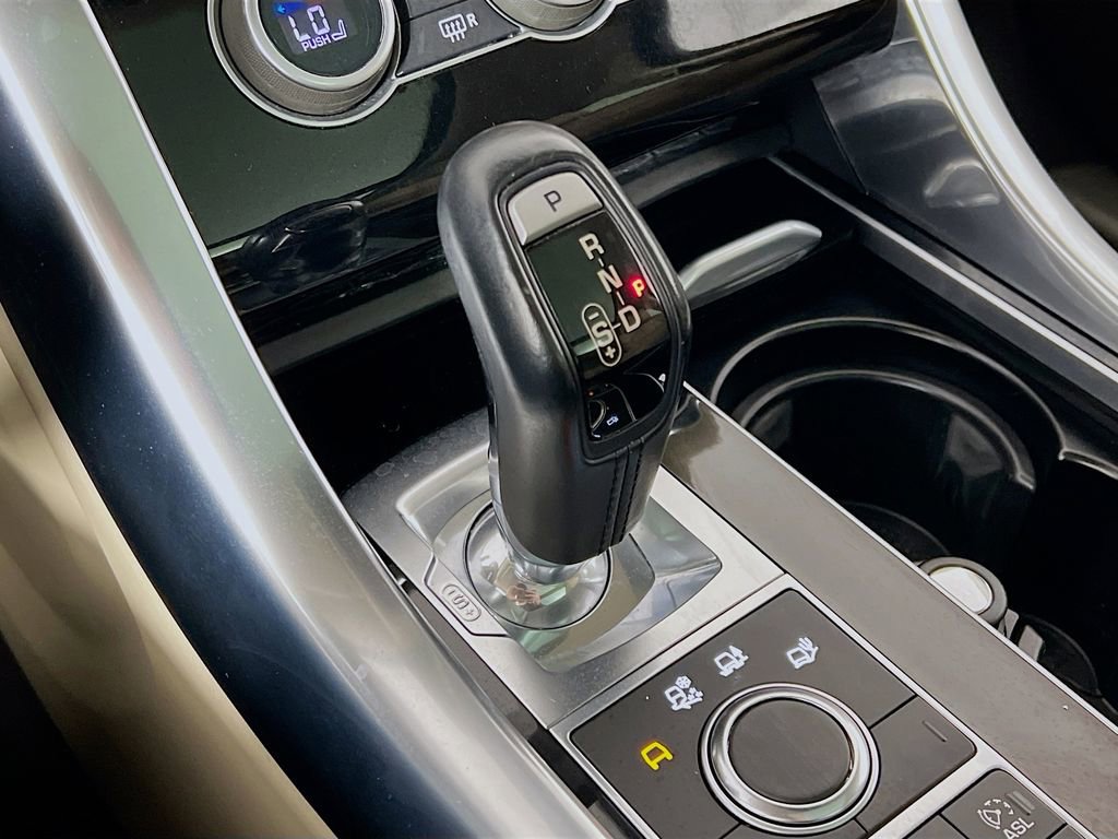 Used 2016 Land Rover Range Rover Sport HSE image 17