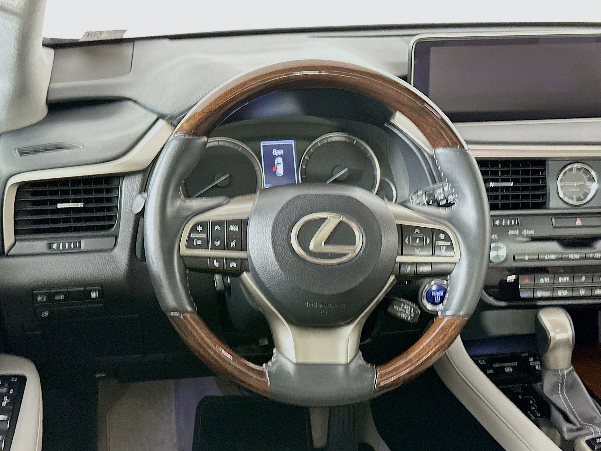 Used 2017 Lexus RX 450h AWD image 18