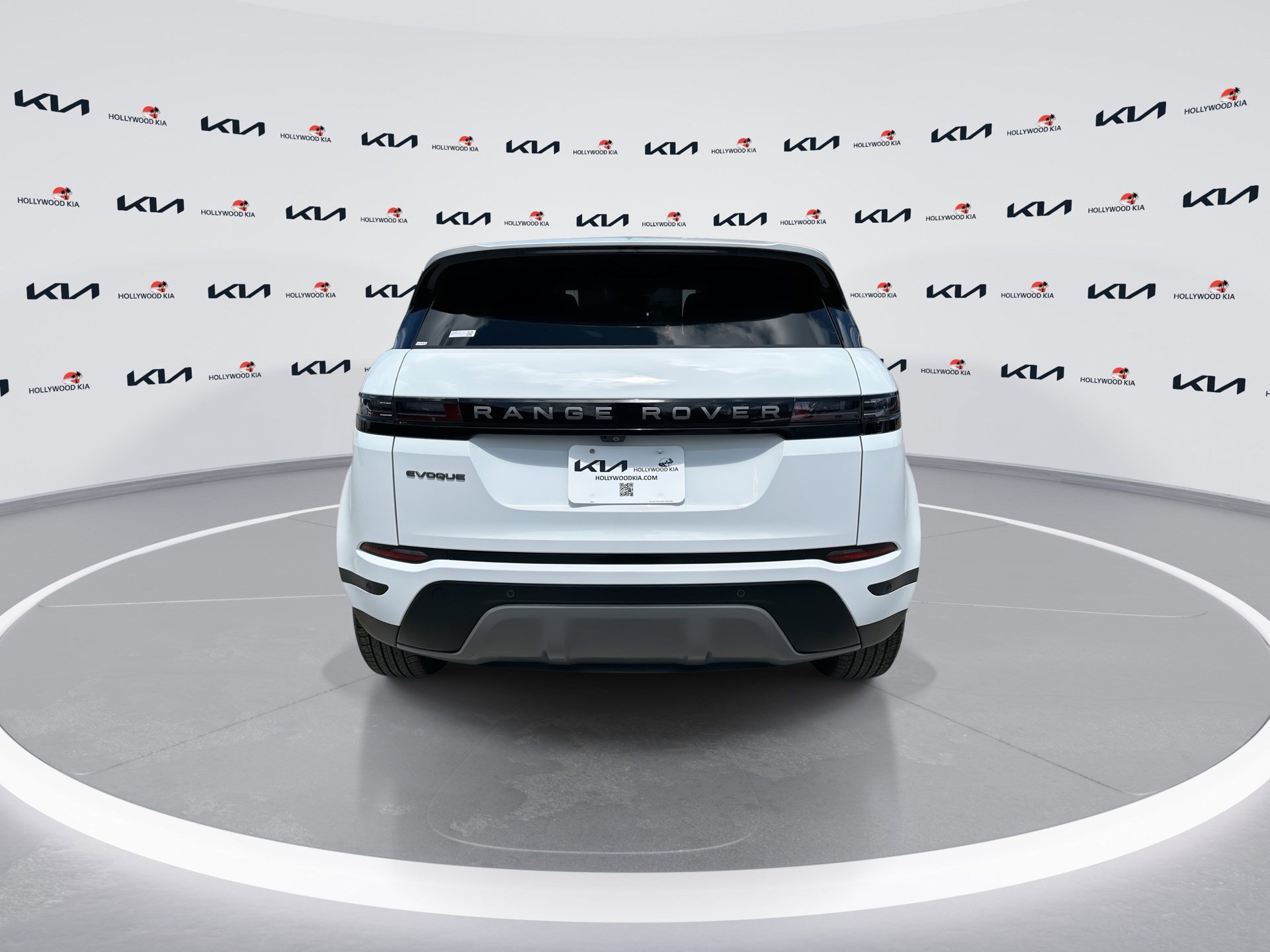 Used 2025 Land Rover Range Rover Evoque S AWD/4WD image 7