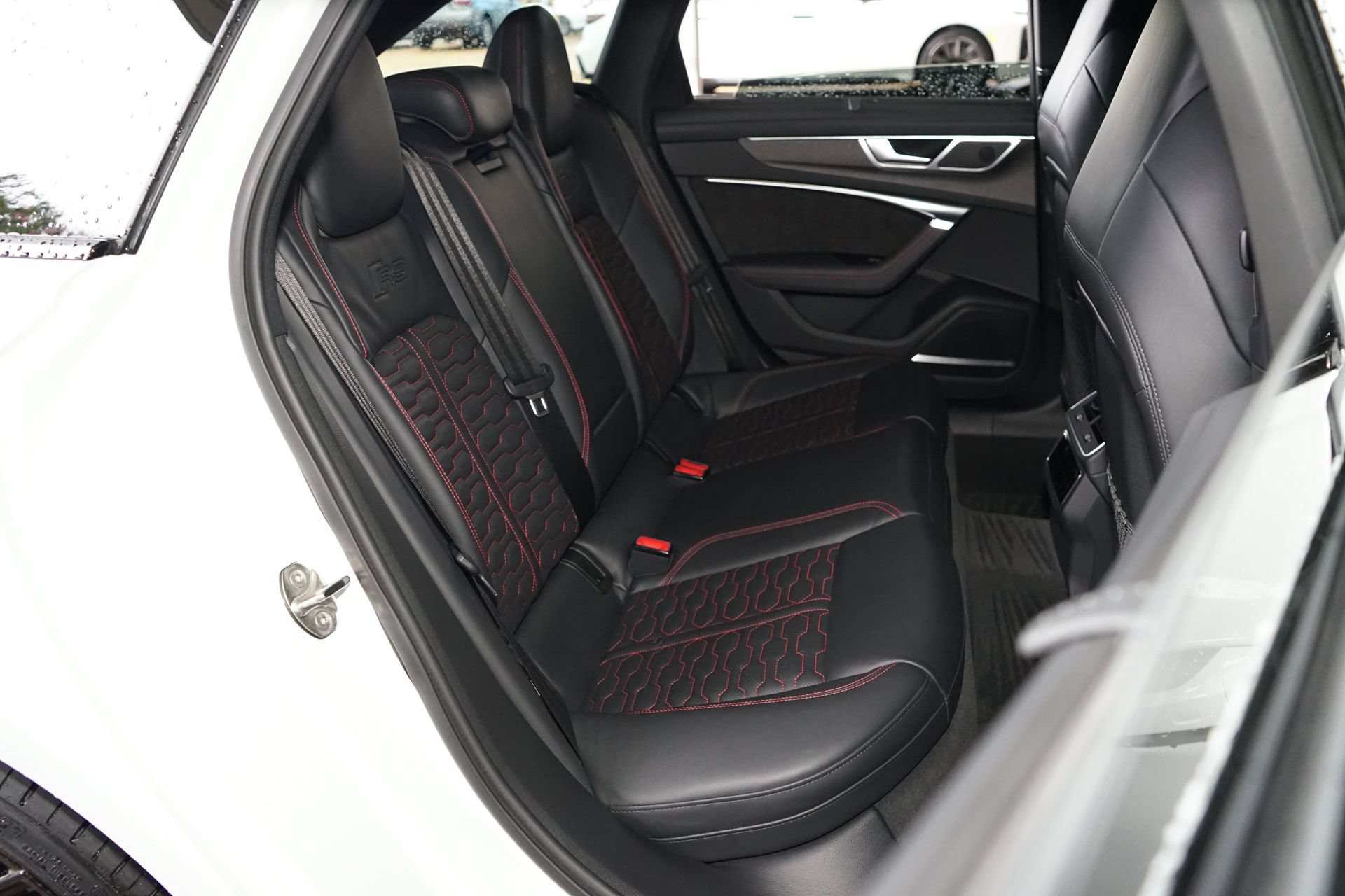 Used 2021 Audi RS 6 w/ Executive Package AWD/4WD image 22