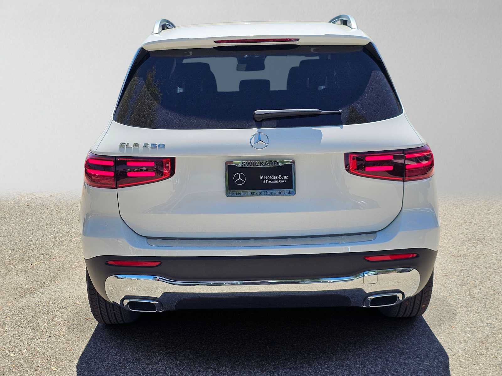 New 2026 Mercedes-Benz GLB 250 image 4