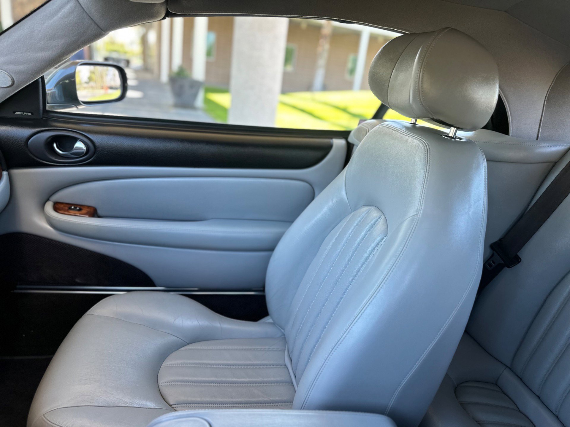 Used 2003 Jaguar XK8 Convertible image 35