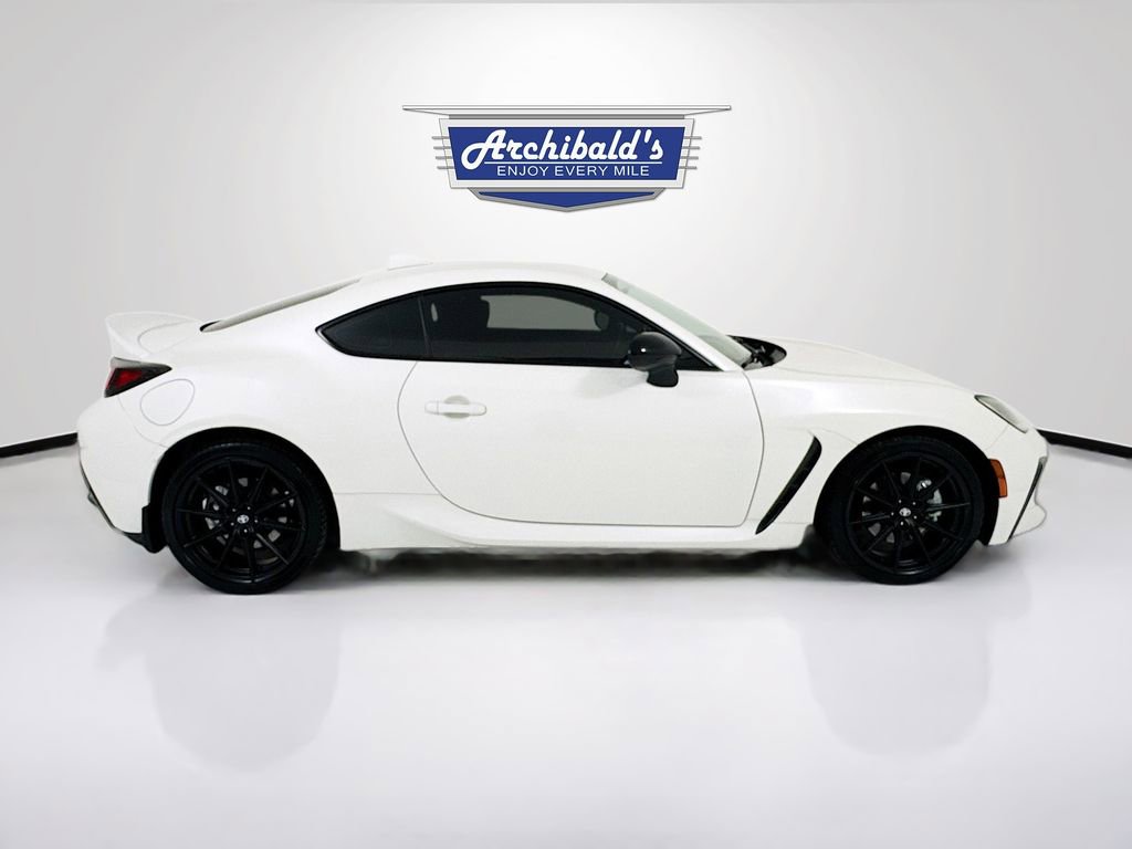 Used 2023 Toyota GR86 Premium RWD image 8