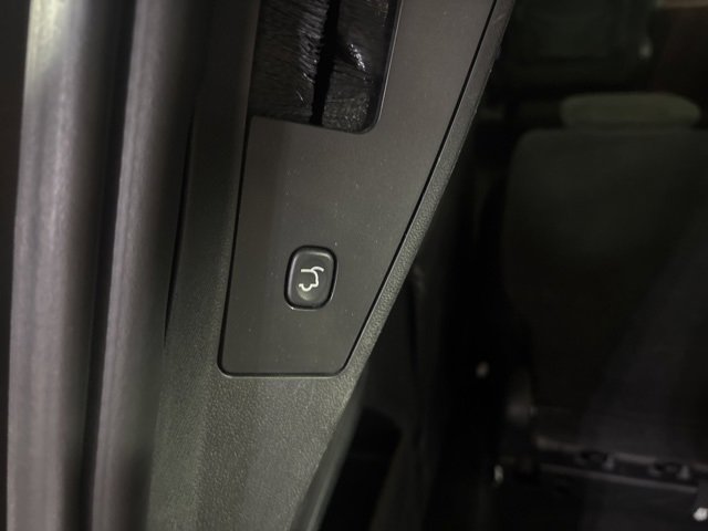 Used 2015 Dodge Grand Caravan SXT w/ Blacktop Package image 8