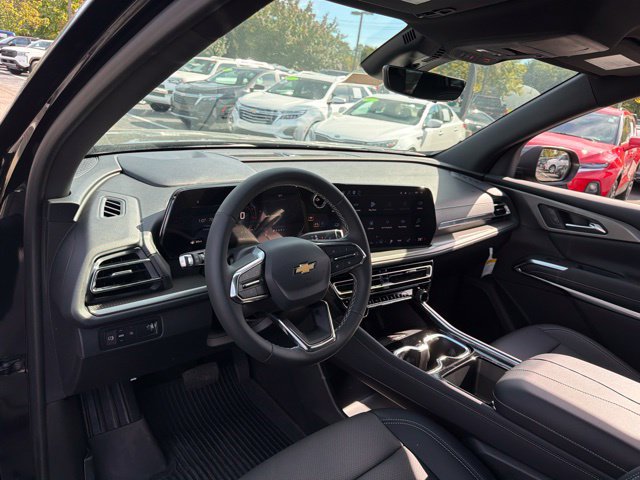 New 2027 Chevrolet Traverse LT w/ Sun and Wheel Package FWD image 14