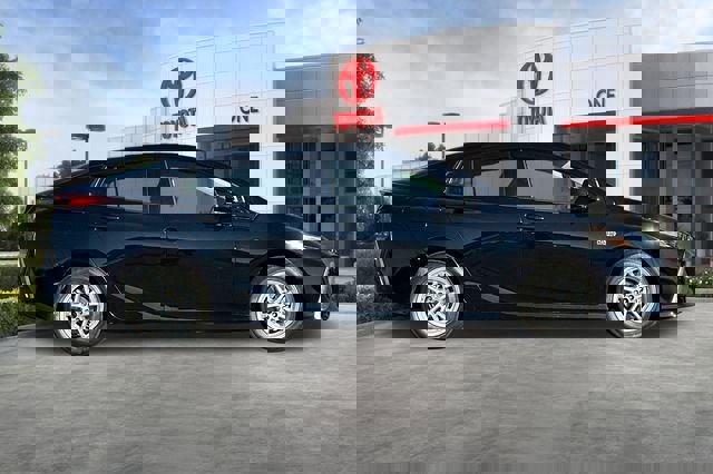 Used 2020 Toyota Prius Prime XLE image 3