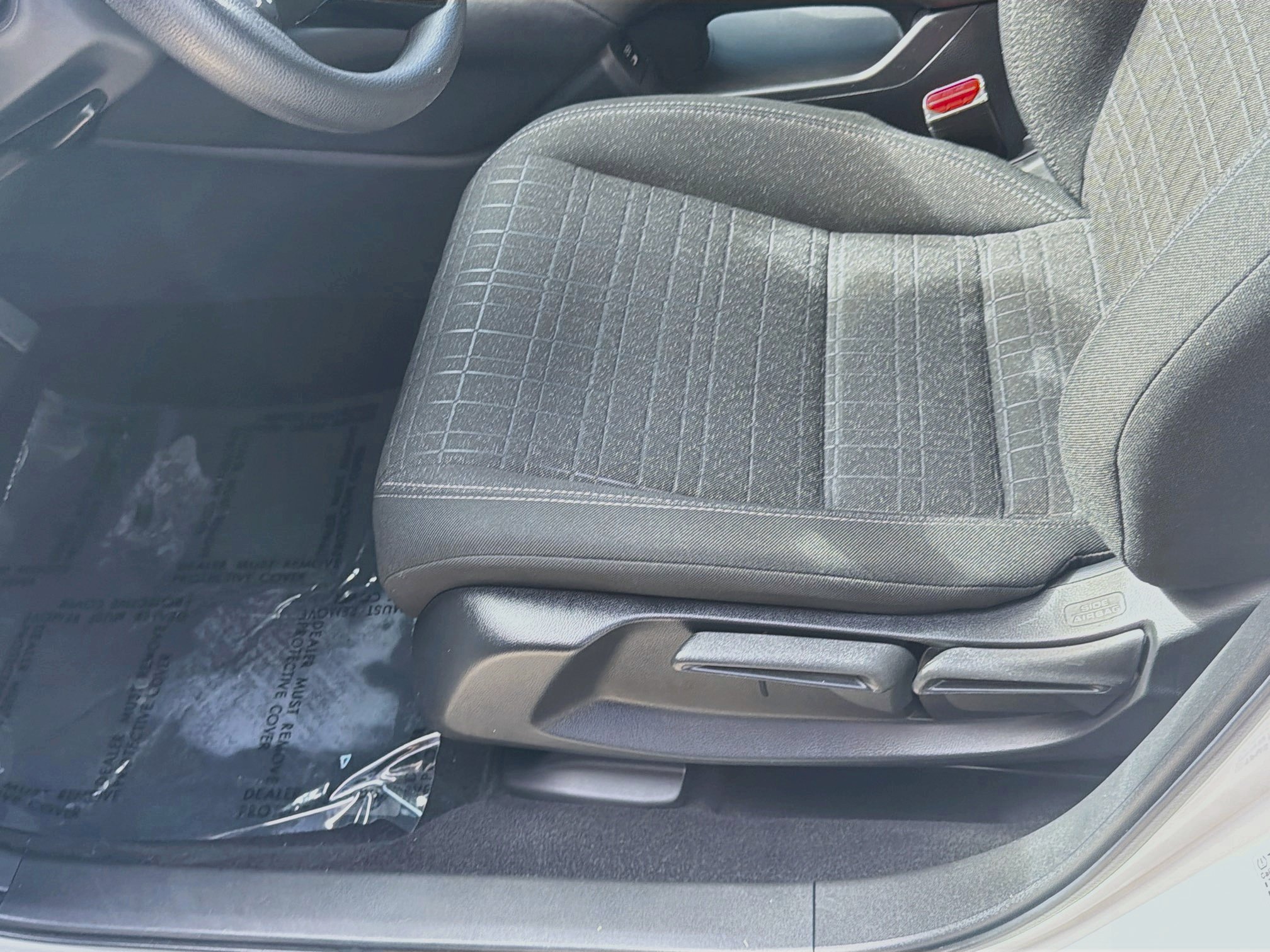Used 2025 Honda HR-V LX image 17