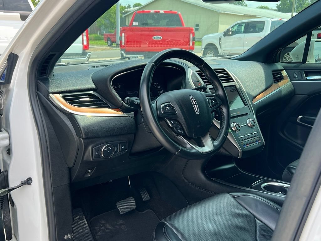 Used 2019 Lincoln MKC Reserve w/ MKC Technology Package FWD image 12