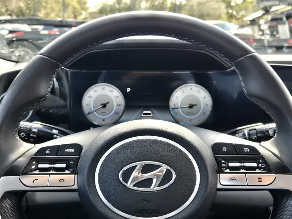 Certified 2023 Hyundai Elantra Limited image 23