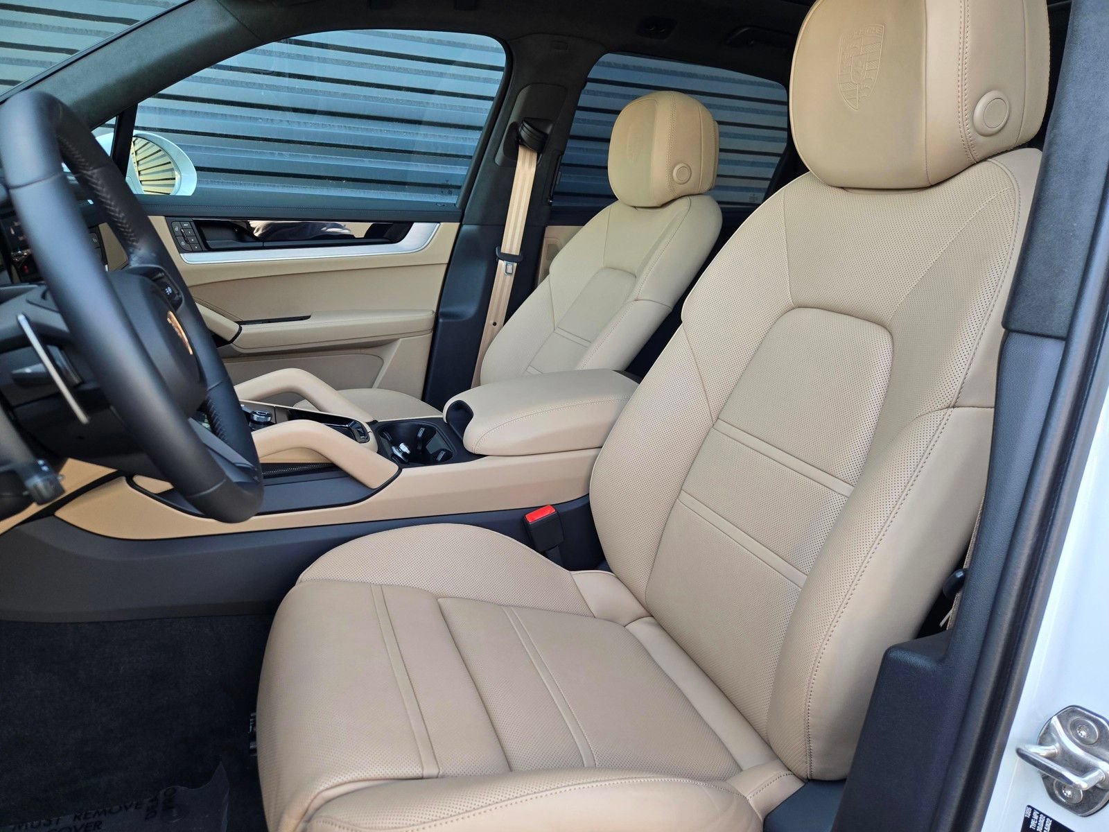 Certified 2026 Porsche Cayenne GTS AWD/4WD image 5