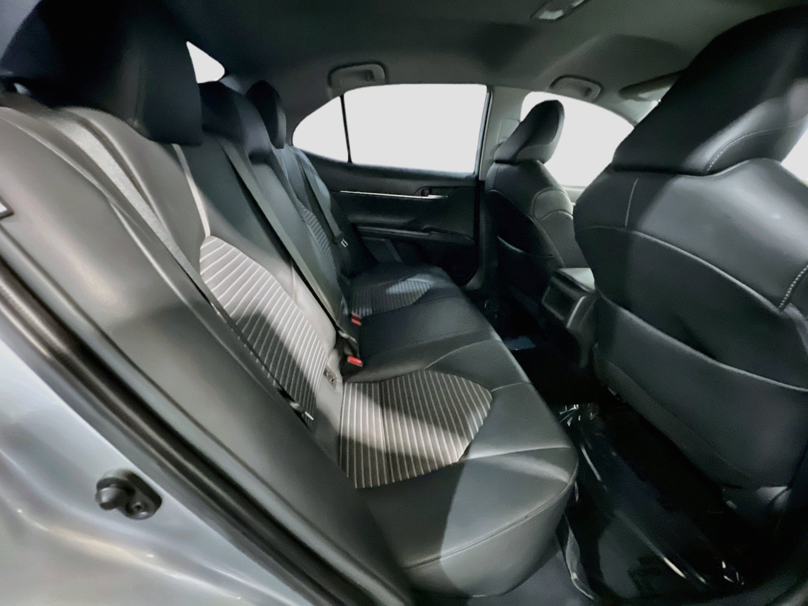 Used 2023 Toyota Camry SE FWD image 18