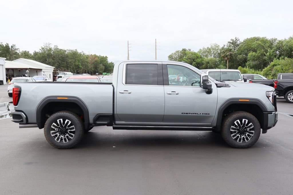 New 2026 GMC Sierra 2500 Denali Ultimate w/ LPO, Black Badging Package AWD/4WD image 4