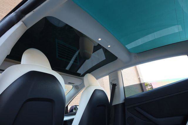 Used 2023 Tesla Model 3 Standard Range image 19