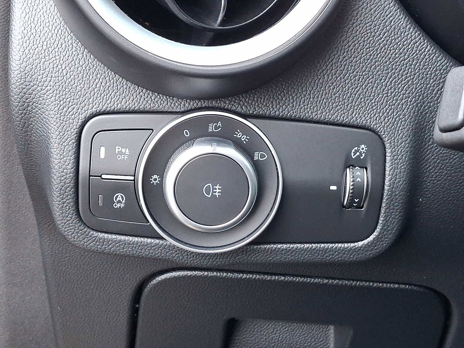 Used 2022 Alfa Romeo Stelvio Veloce image 28