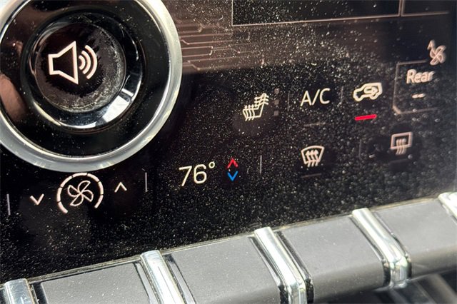 Used 2024 GMC Acadia Elevation image 31