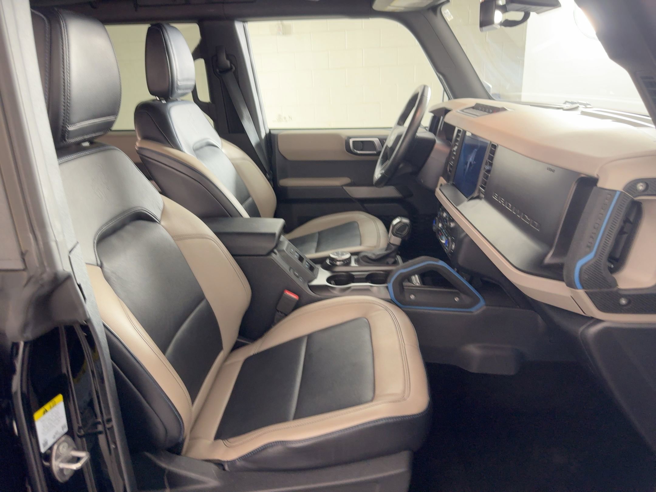 Used 2022 Ford Bronco Wildtrak image 28