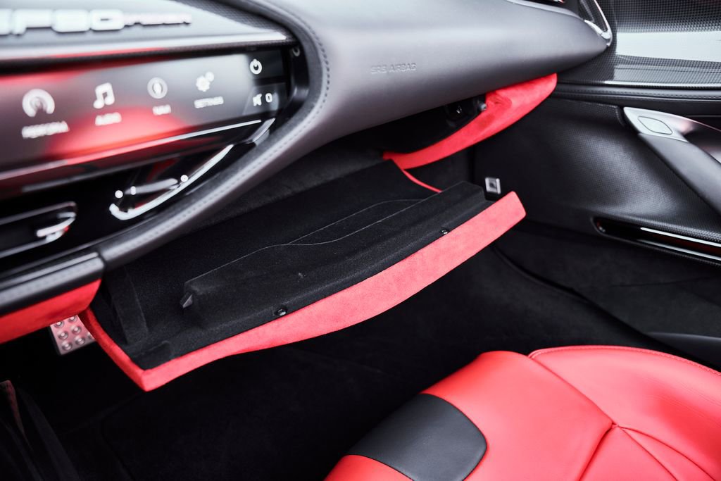 Used 2024 Ferrari SF90 Spider image 78