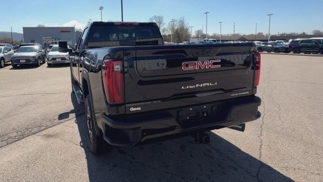 New 2026 GMC Sierra 2500 Denali w/ Denali Reserve Package AWD/4WD image 7